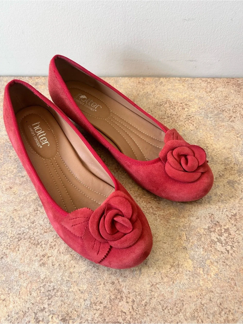 hotter by comfort concept Periwinkle soft red suede wedge US 8/UK 6